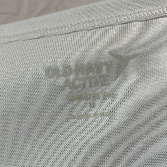 Old Navy Active Wear Cropped 1/2 Sleeve Lightweight Sweatshirt Size M - Picture 5 of 9